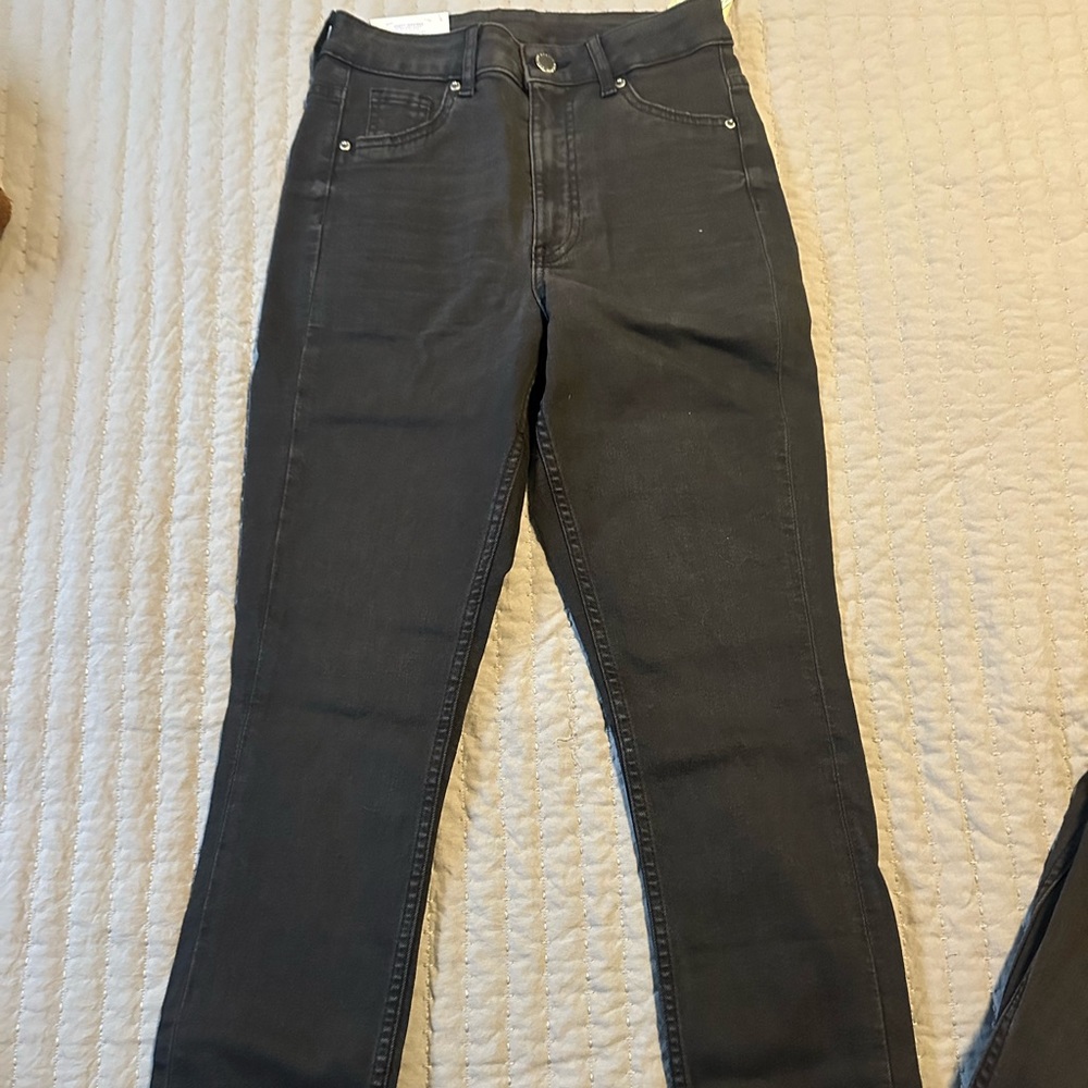 NWT Womens black skinny jeans
